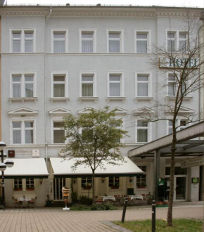 Отель Hotel Sächsischer Hof  Хемниц